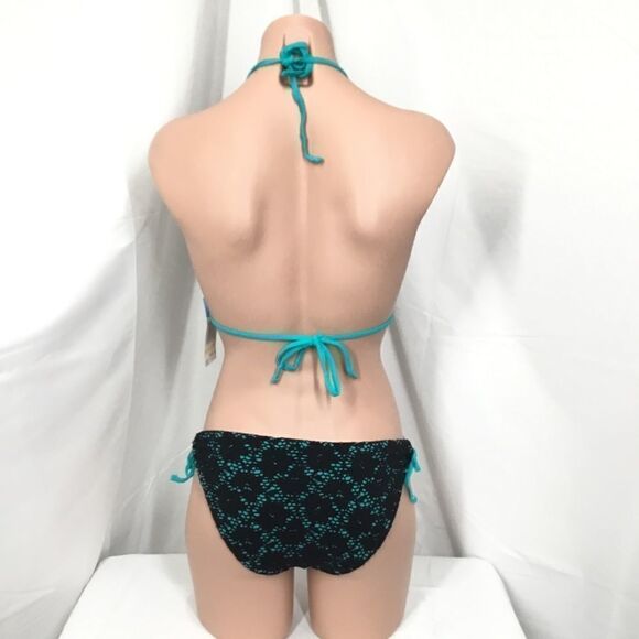 California Waves Triangle Eyelet Detail Bikini (E) - Picture 3 of 6